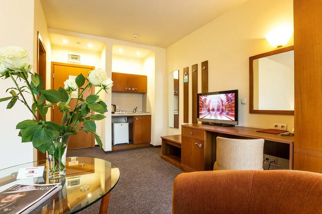 Sofia Place Hotel By Hmg
