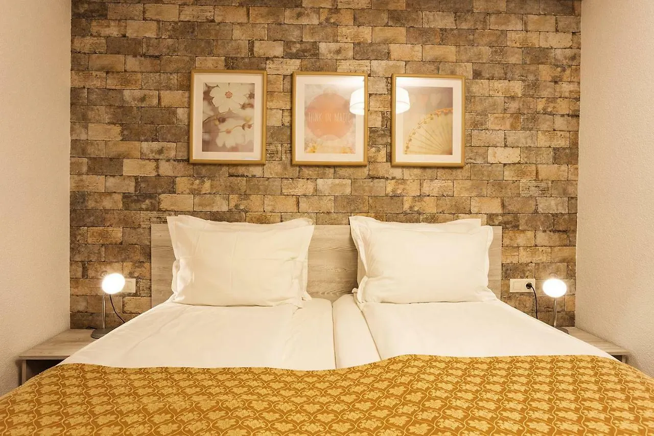 Sofia Place Hotel By Hmg 3*,