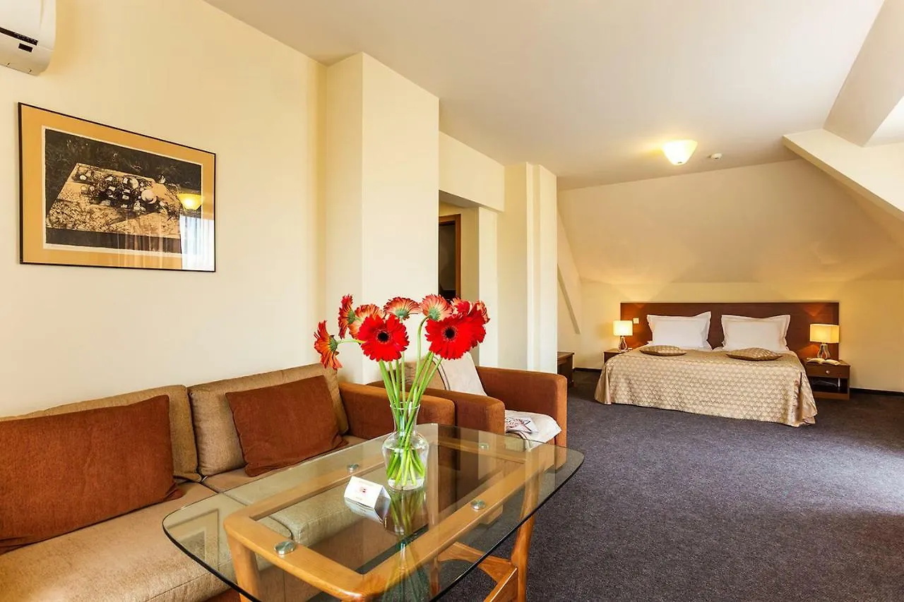 Sofia Place Hotel By Hmg