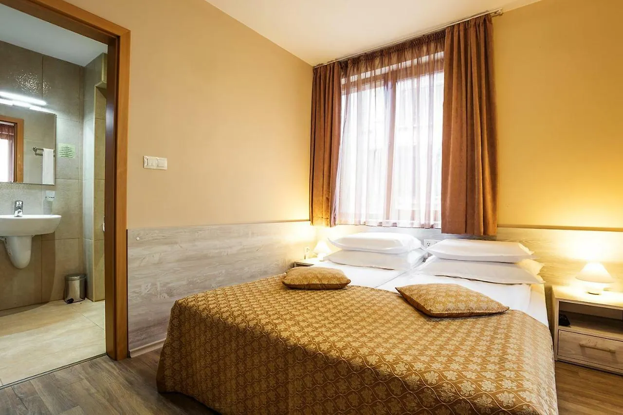 Sofia Place Hotel By Hmg