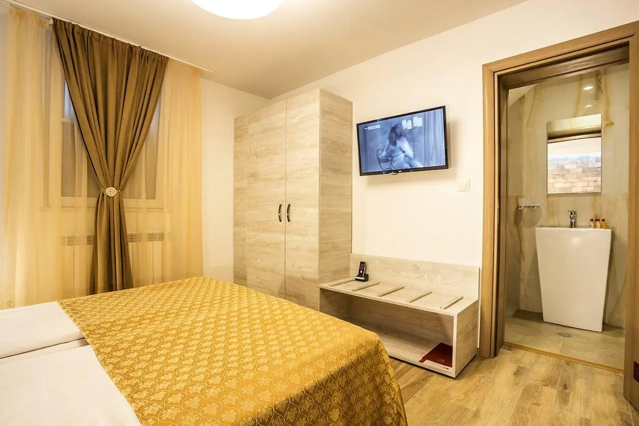 Sofia Place Hotel By Hmg