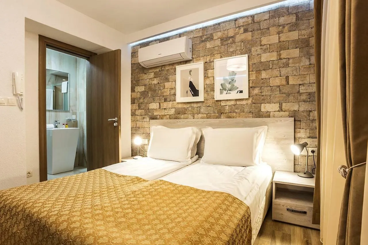 Sofia Place Hotel By Hmg