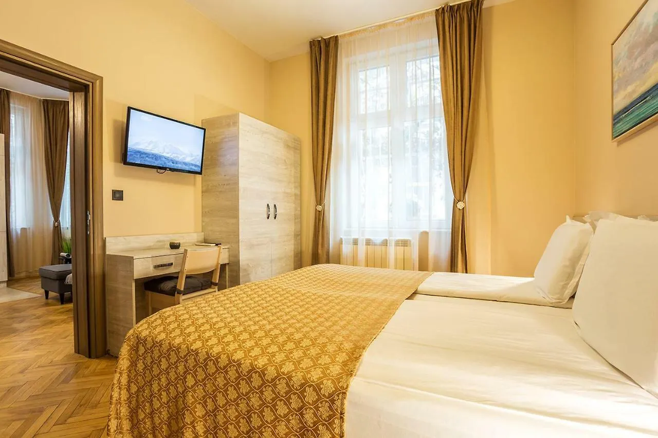 Sofia Place Hotel By Hmg