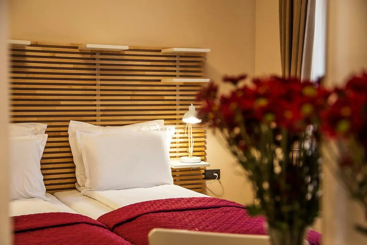 Sofia Place Hotel By Hmg